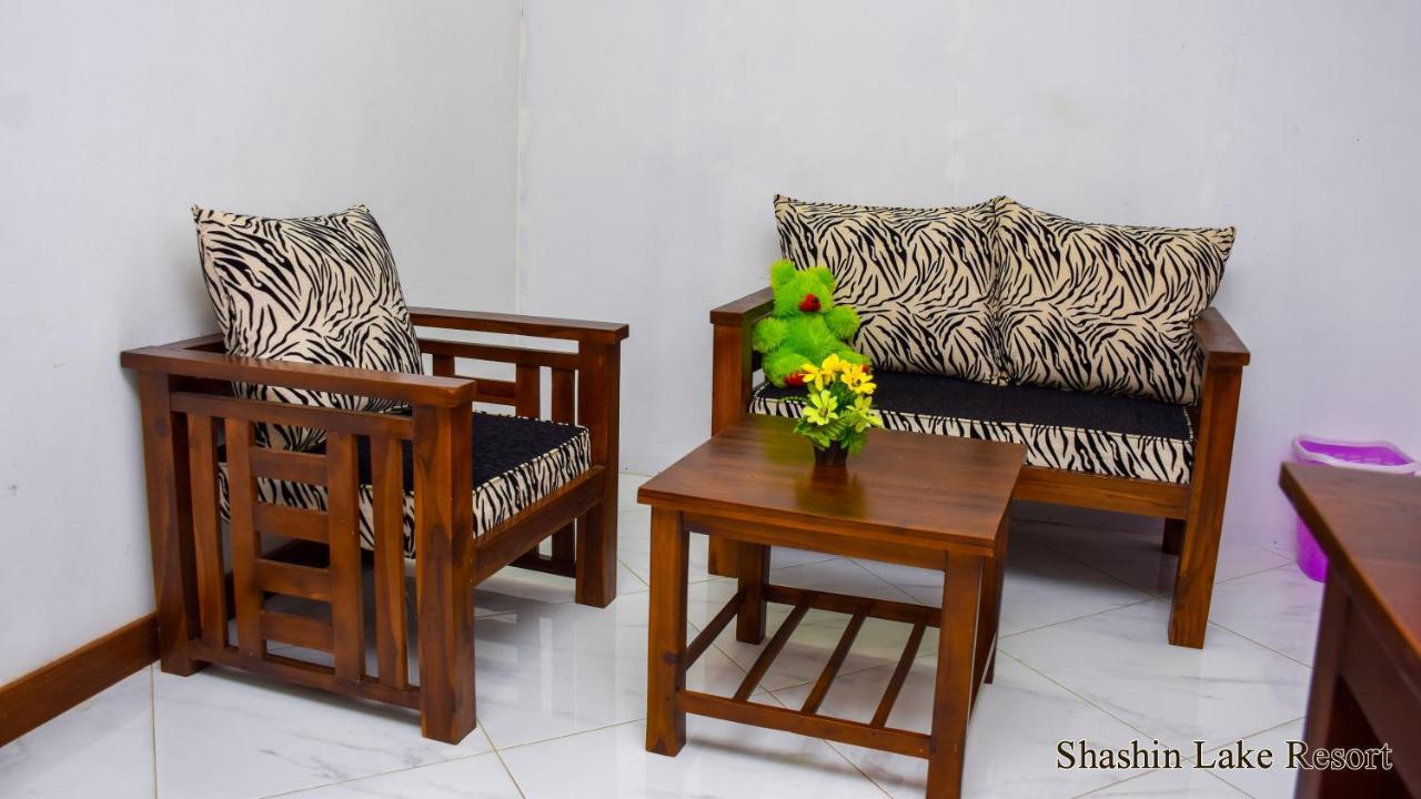 Shashin Lake Resort ดัมบูลลา ภายนอก รูปภาพ