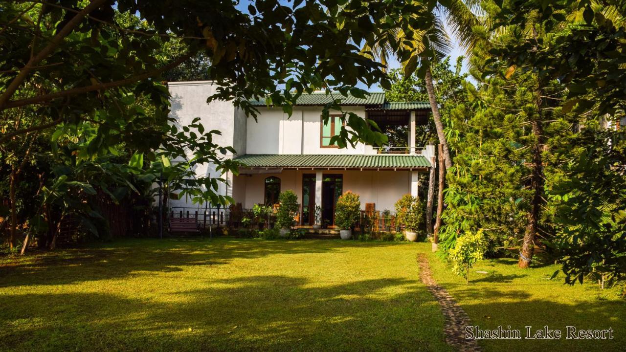 Shashin Lake Resort ดัมบูลลา ภายนอก รูปภาพ